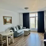 Continental Ξενοδοχείο με διαμερίσματα 4*