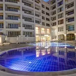 Ξενοδοχείο με διαμερίσματα Continental 4*