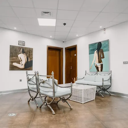 Continental מלון דירות 4*