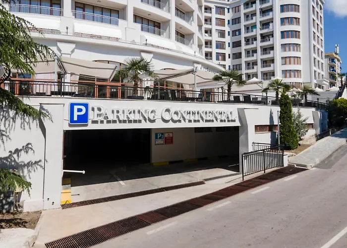 Aparthotel Continental 4*